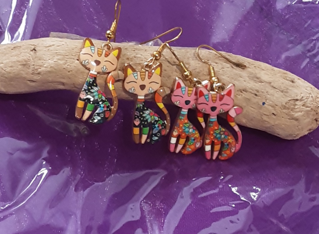Cat Earrings www.devonmermaid.com