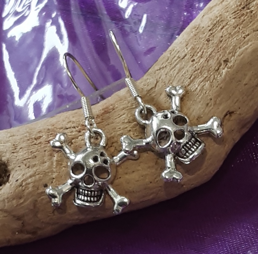 Pirate Earrings Skull & Crossbones www.devonmermaid.com