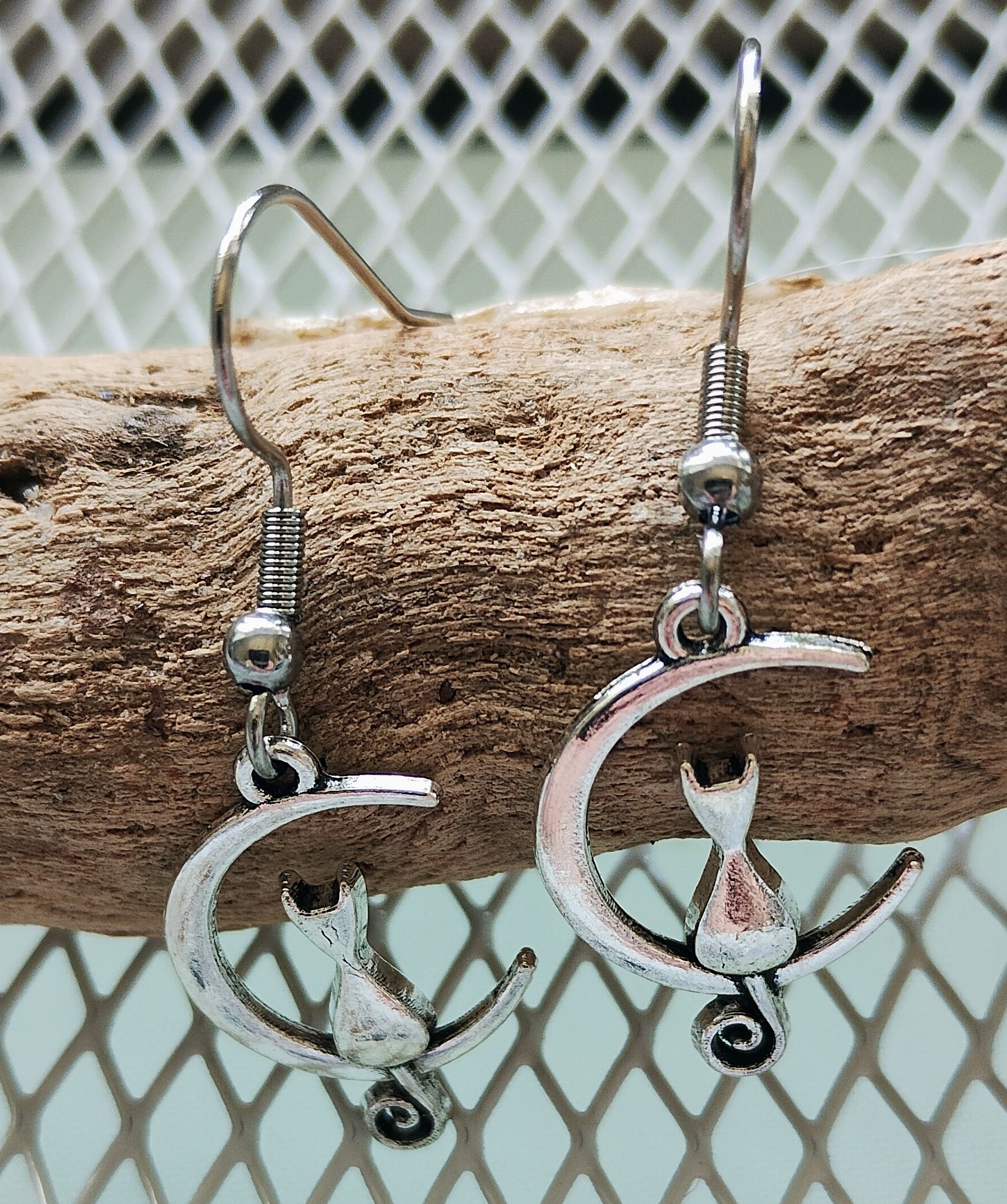 Cat Earrings www.devonmermaid.com