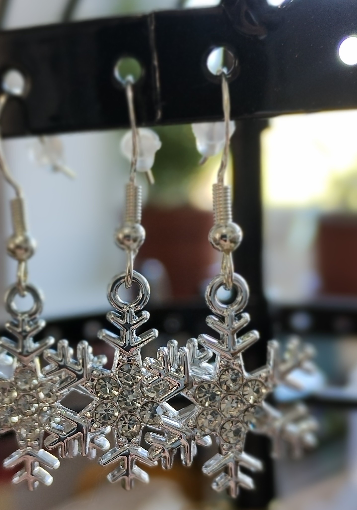 Snowflake Earrings www.devonmermaid.com